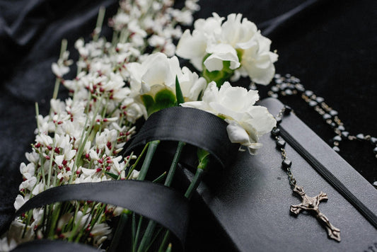 Funeral Flower Etiquette: What You Need to Know - Floristella